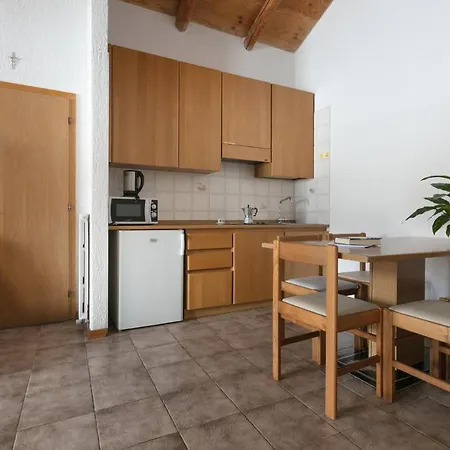 Adele リヴィーニョ