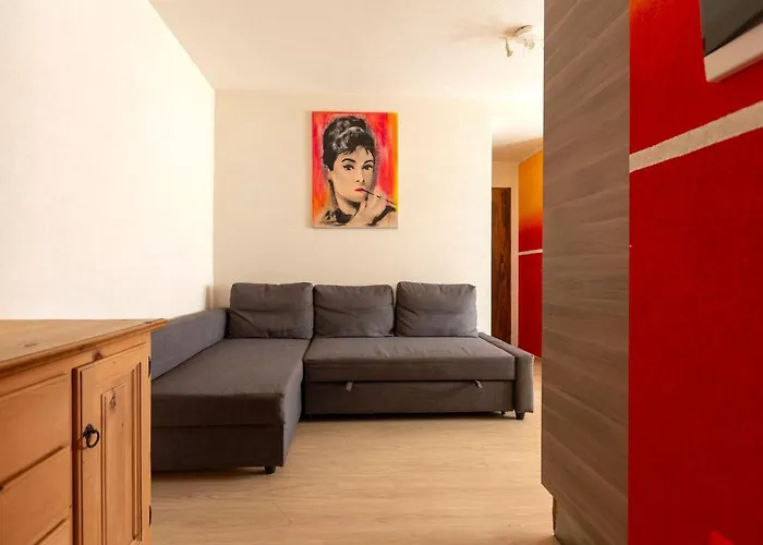 Adele Ливиньо